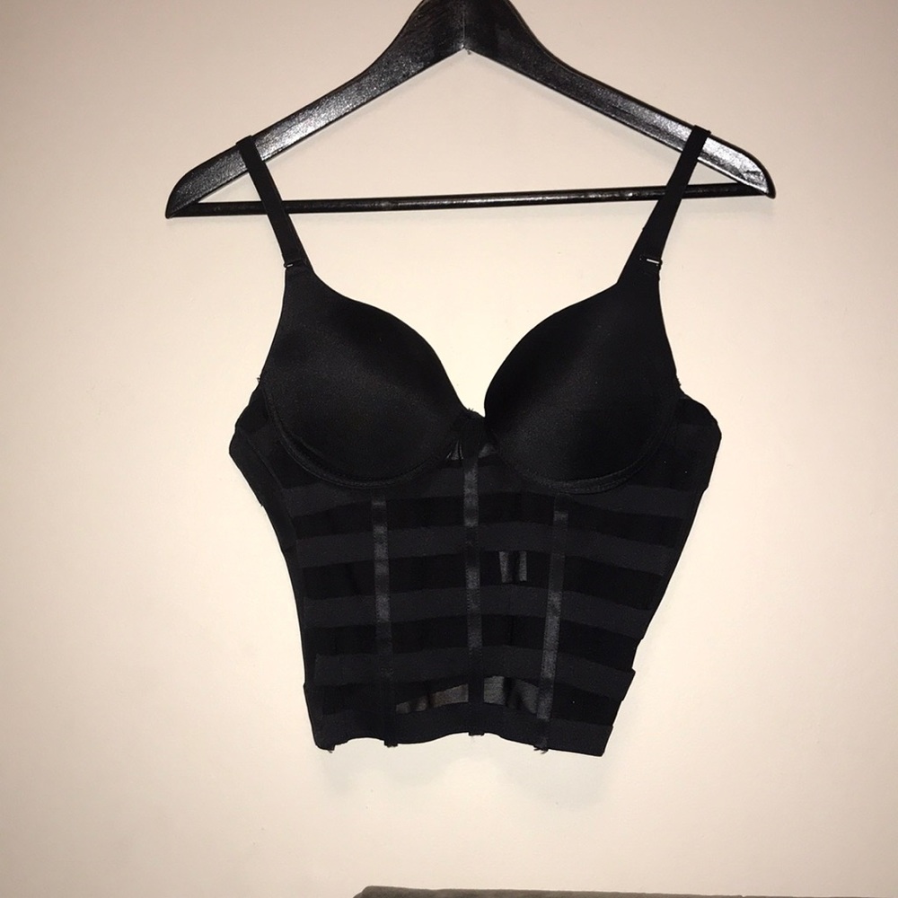 Cute going out top, fits probably a B or C cup